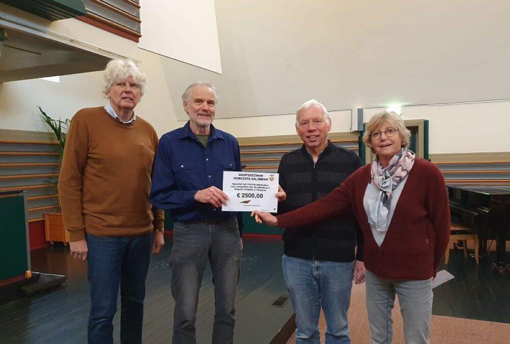 Cheque OSA voor project DGA in tanzania