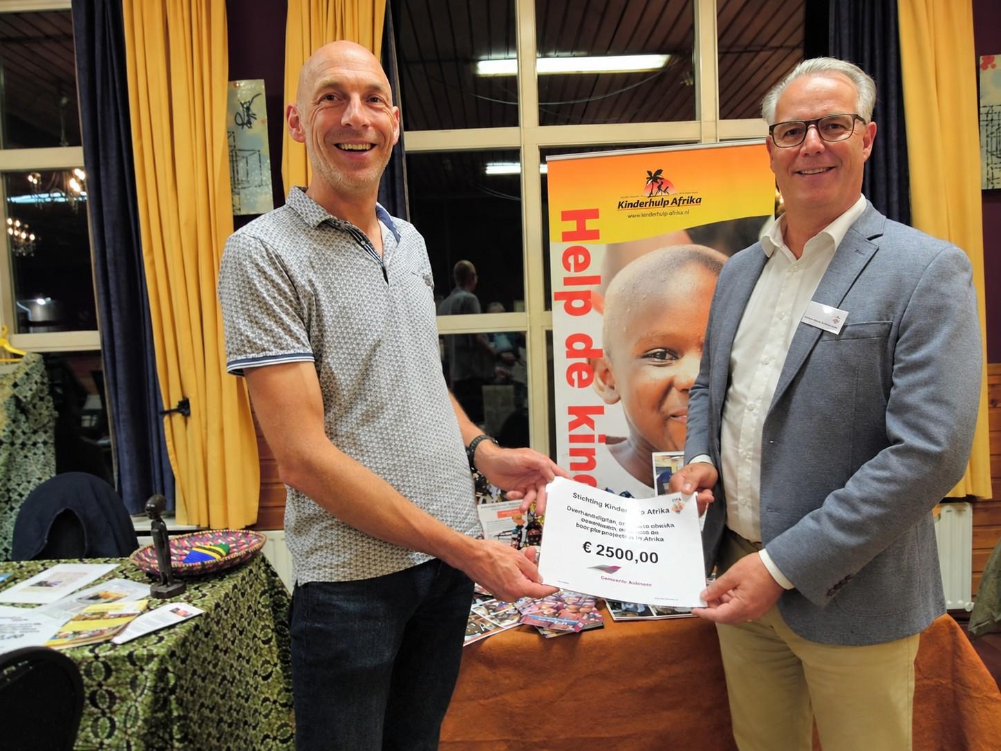 Uitreiking cheque KHA